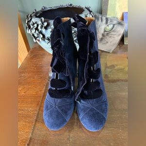 Chloe EU 40 Suede Velvet Toe Boots New in Box